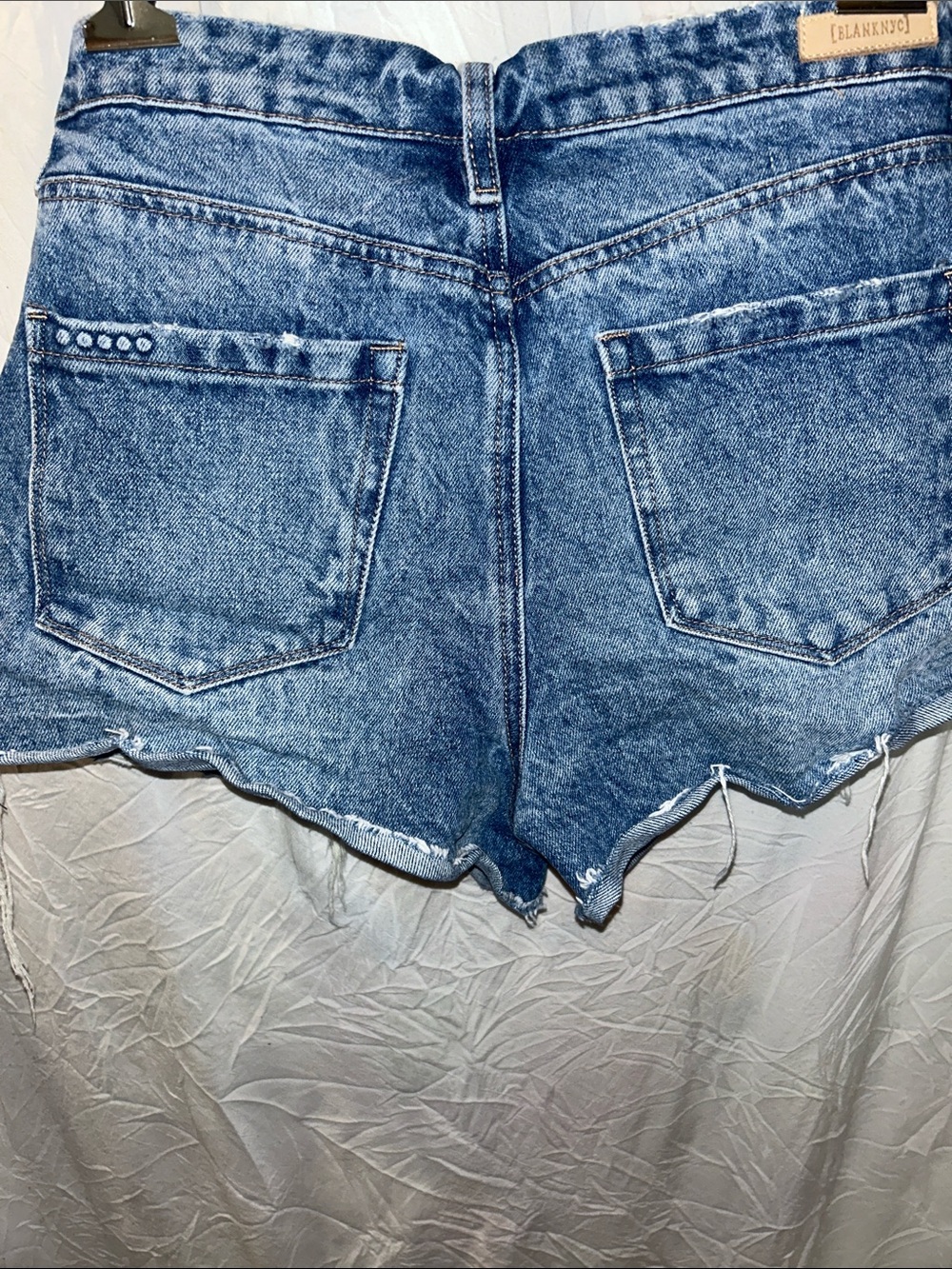Blank NYC Blue Denim Embellished Cutoff Shorts “ The Barrow” size 28 - Picture 9 of 9